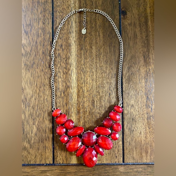 BOGO 2 x $10 NWOT “Red/ Gold Tone Statement Necklace” - Picture 6 of 9
